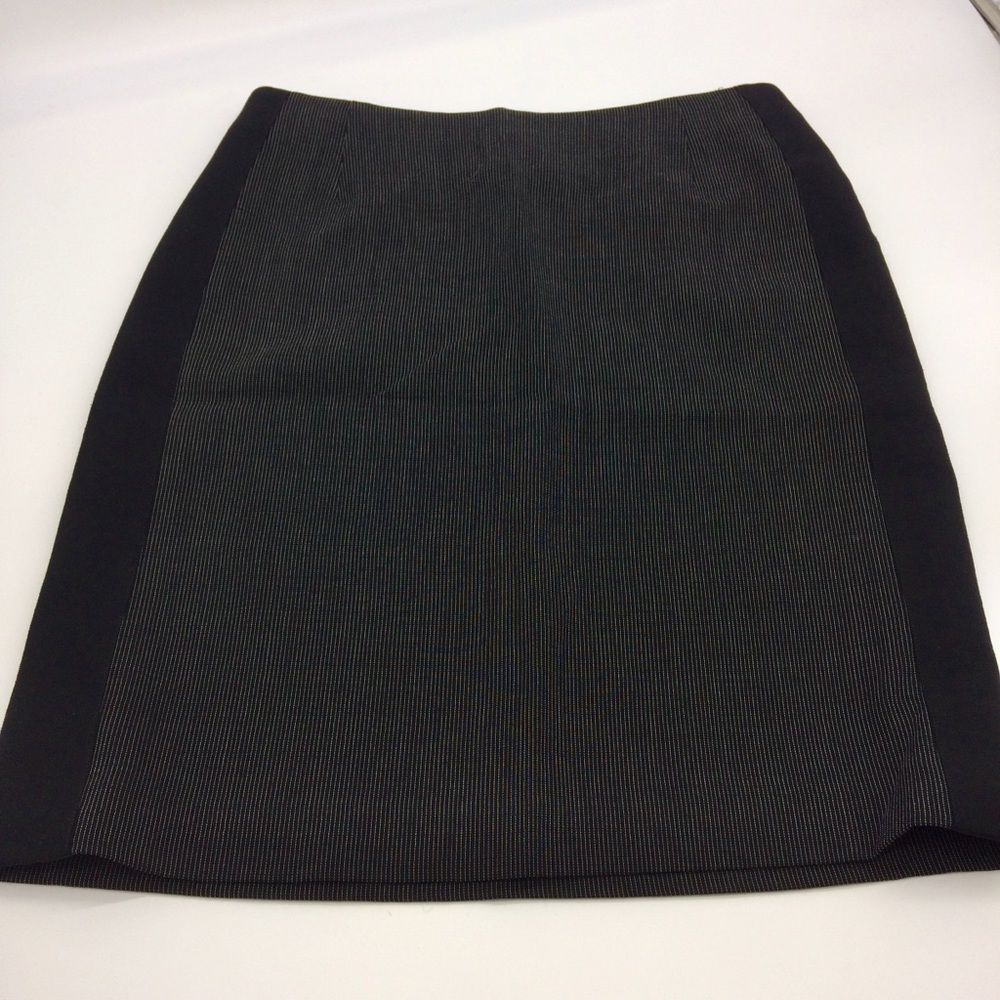 Akris Pinestriped Knee Length Pencil Skirt with Solid Black Side Panels - Picture 5 of 11